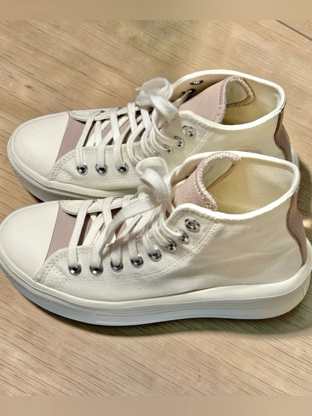 Women’s Converse Chuck Taylor All Star Move Platform high top size 7